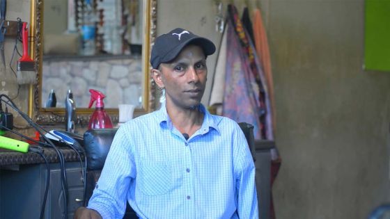 [Human Story] Amputé du bras droit, Mahen un coiffeur pas comme les autres