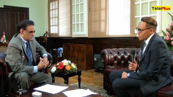 Le président par intérim Barlen Vyapoory commente l’actualité politique et sociale dans le pays