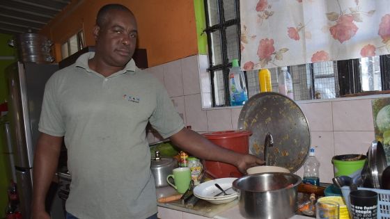 [En images] Baie-du-Tombeau : le manque d'eau source de colère des habitants