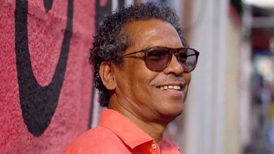 Désiré François,  auteur, compositeur et interprète : «Le fait que les gens apprécient ma voix et ma musique me donne de la force»