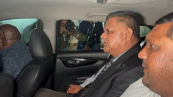 Affaire Reward Money : l’ex-commissaire de police Anil Kumar Dip arrêté 