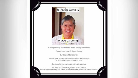 Des membres du personnel du Wellkin Hospital rendent hommage au Dr Cheong
