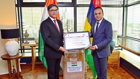 Lutte contre la drogue : l’Inde offre des équipements à la police mauricienne