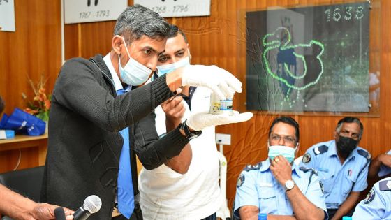 Gare aux conducteurs sous influence de stupéfiants : les Drug Tests sont au banc d’essai par la police