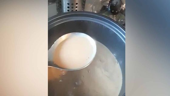 À court de gaz ménager : elle prépare du thé dans un... Rice Cooker