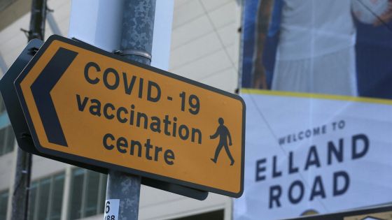 Covid-19 : l'Angleterre prévoit de tester un système de passeport sanitaire