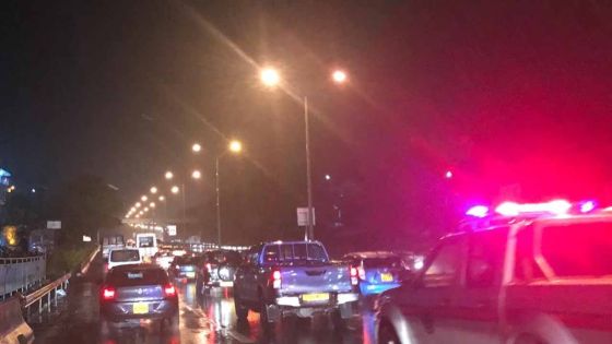 Intempéries : embouteillage monstre à Pailles en direction de Réduit