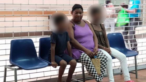 Dépourvus d’électricité depuis cinq ans : elle emmène ses enfants à l’hôpital pour voir des dessins animés