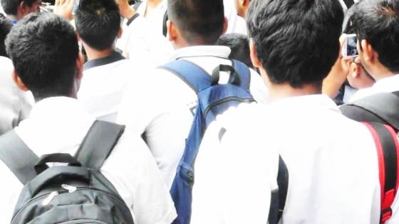 Opportunité de transfert : des places disponibles dans les académies pour le Grade 10