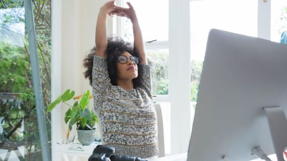 Dans Le Défi Quotidien/L'Hebdo-Le Dimanche du 27 avril : des exercices pour soulager le mal de dos lié au télétravail