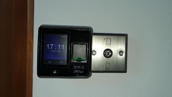 Fonction publique : la présence électronique réintroduite le 1er septembre