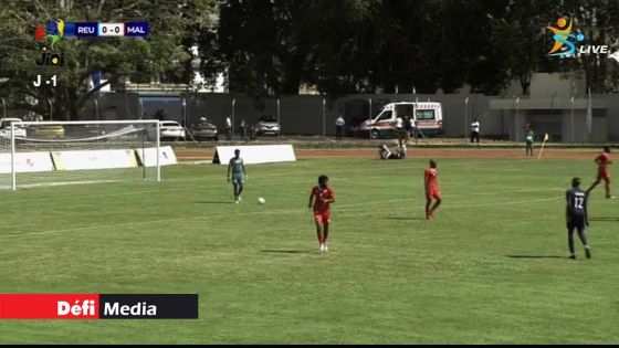 JIOI 2019 - Football : la finale aura lieu à midi ce dimanche au stade Auguste Vollaire, des gradins mobiles installés 