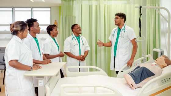 Pénurie de soignants dans le secteur public : les obstacles au recrutement de 1 000 Infirmiers