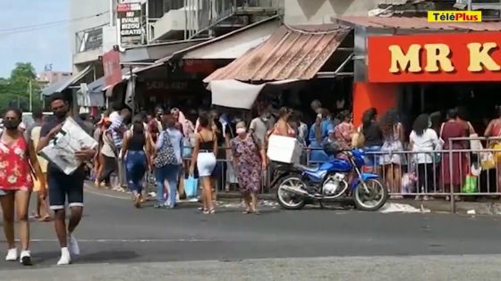 Forte affluence dans la capitale à une semaine de Noël