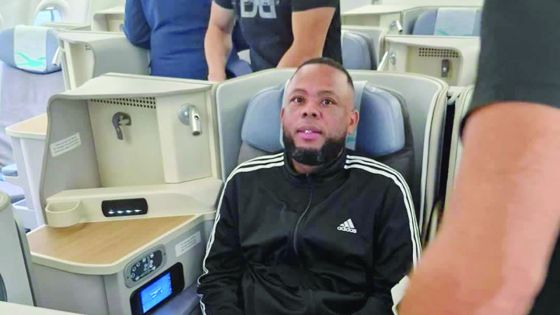 Transfert vers La Réunion mardi : polémique autour de la place en «classe affaires» de Franklin