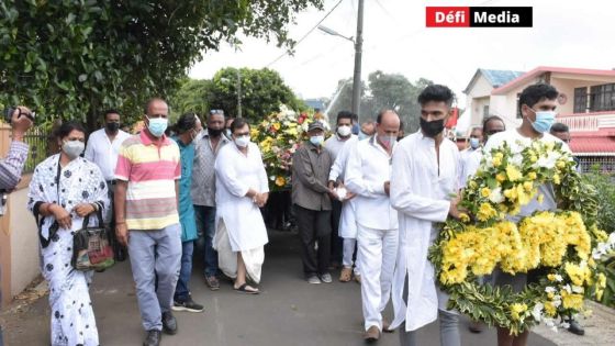 En images : funérailles de Raj Dayal