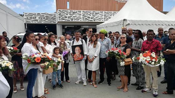 Serge Lebrasse entouré de sa famille, des proches et des amis artistes pour son dernier voyage