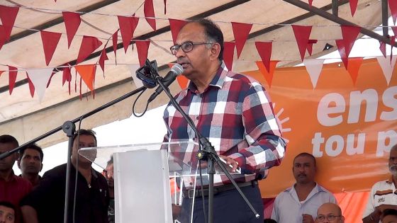 Ganoo : «Lekours la ant Pravind et Navin, MMM out of the picture»