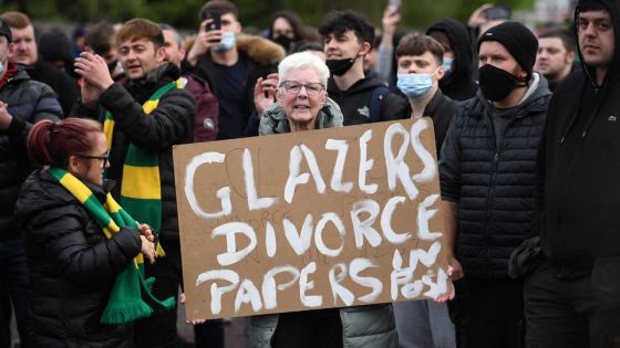 Liverpool peut rêver de C1, les supporters de United grondent encore