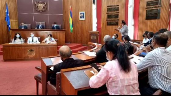 Résiliation de la concession de privilège avec le MTC au Champ de Mars : séance spéciale du conseil municipal de Port-Louis
