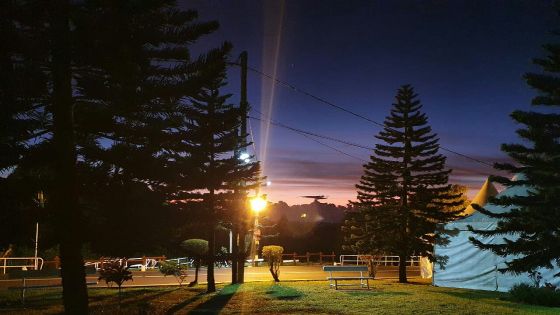 Grand-Bassin, majestueux, accueille les premiers pèlerins…  