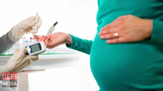 Covid-19: transmission possible de la mère au bébé, selon une étude