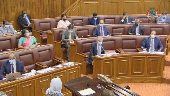 Parlement : hommages à Yousuf Mohamed et Alain Maurice Espitalier-Noël