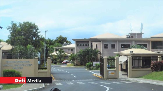 Il se présente à l’hôpital pour être admis avec Rs 1,4 M 