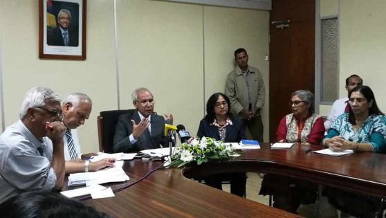 Grippe H1N1 : Anwar Husnoo confirme qu’un patient atteint du virus est mort ce matin