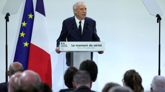 Le gouvernement français présente son plan contre le danger mortel de la dette : Bayrou propose la suppression de deux des onze jours fériés 