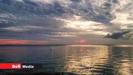 Une touriste française blessée lors d'une sortie en mer à Rivière-Noire
