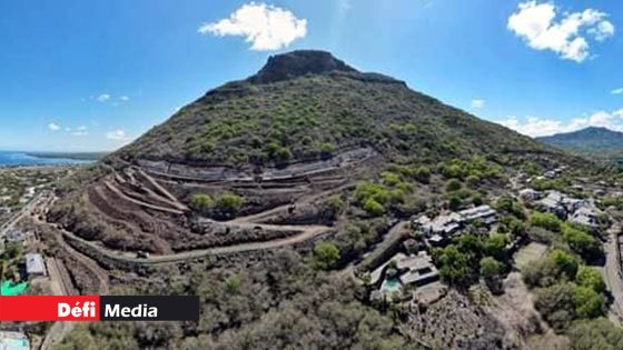 Travaux illégaux de terrassement à Tamarin : le ministère de l’Environnement intervient