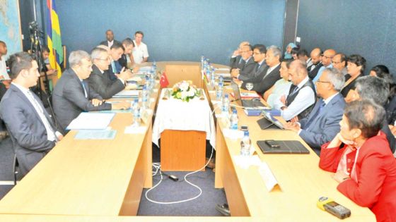 International relations: Boosting cooperation for growth