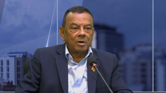 Le PM suppléant Ivan Collendavelloo : «Petision elektoral napa diskite ni lor Facebook ni dan zournal ankor mwin lor radio»