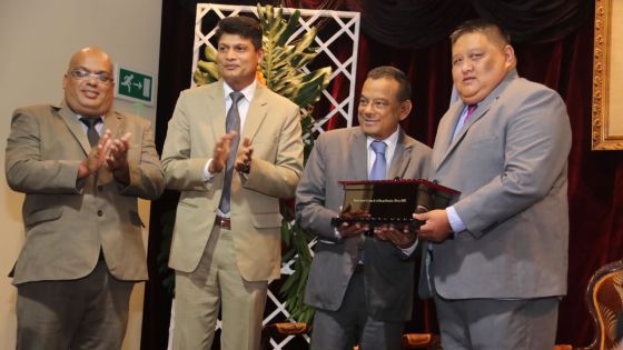 SC : Collendavelloo s'en prend à celui qui a «inventé» le critère des trois credits 