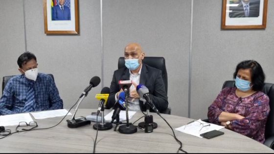 Covid-19 : Kailesh Jagutpal face à la presse