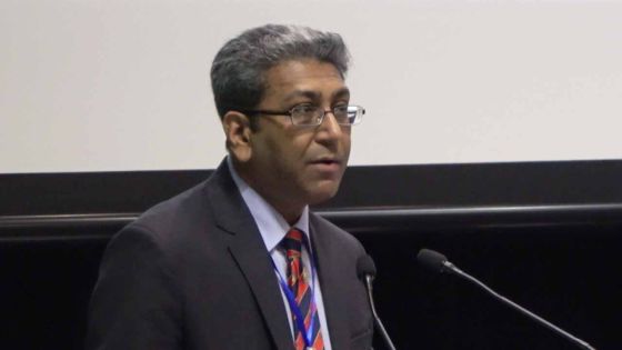 Former des étudiants-entrepreneurs : Dhanjay Jhurry donne la réplique à Lobin Unmole