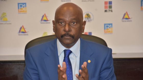 Lesjongard sur la réouverture des frontières : les pays moins à risques privilégiés, un laboratoire de dépistage à l’aéroport