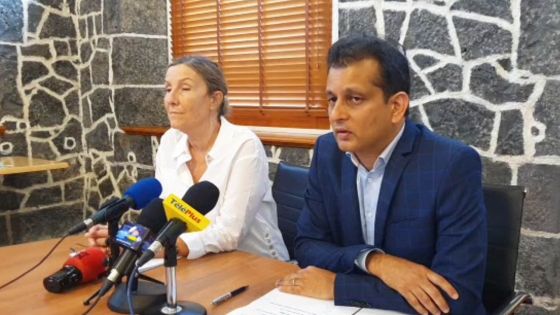 Covid-19/frontières : suivez en direct la conférence de presse du Dr Joomaye et du Dr Gaud