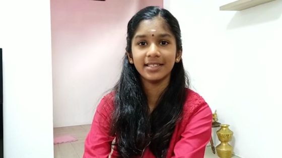 Thaipoosam cavadee :  À 9 ans, elle sort une chanson pour accompagner les dévots