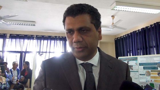 Naufrage du Sir Gaëtan : l’extraction des 25 tonnes de diesel pourra se faire une fois la météo favorable