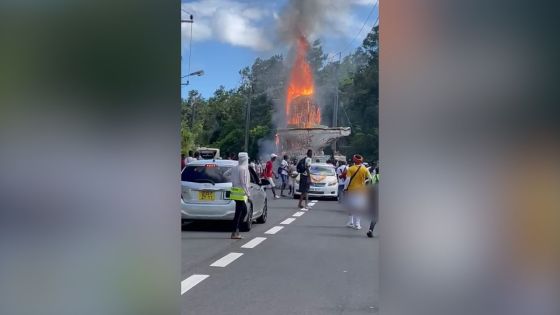 Un kanwar heurte un câble électrique à haute tension : 15 blessés 