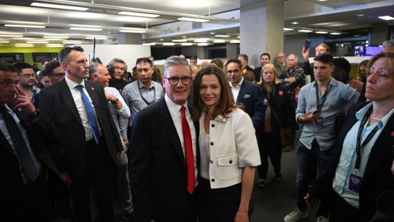 Au Royaume-Uni, retour triomphal au pouvoir pour les travaillistes