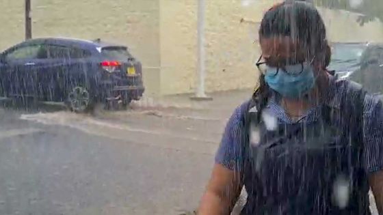 Avis de fortes pluies : les ruelles de la capitale inondées