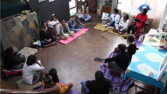 «Lakaz Baba» : Ode à la femme, source de vie à travers l’art