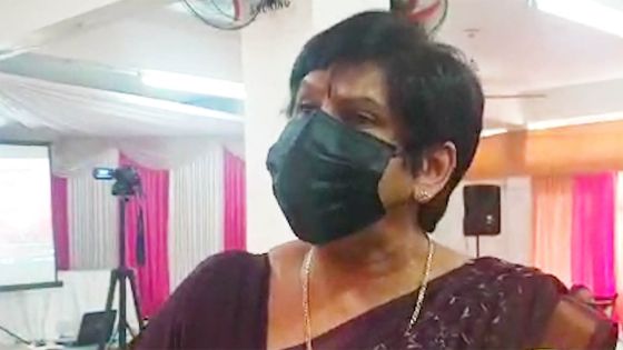 Teacher’s Day : Leela Devi Dookun-Luchoomun remercie le corps enseignant pour le soutien apporté aux élèves durant la pandémie 