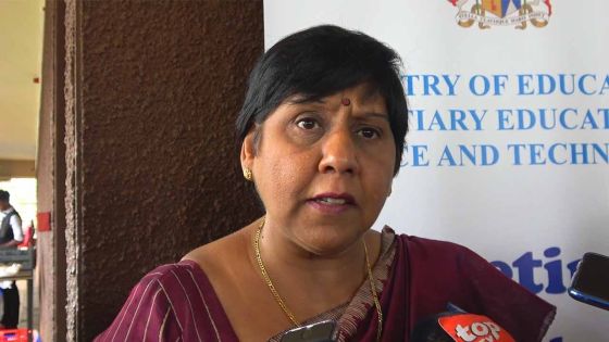 «C’est dans la salle de classe qu’on construit la société de demain», dit Leela Devi Dookun-Luchoomun