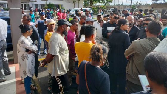 Licenciement de 1 765 employés : la classe politique face à ses contradictions