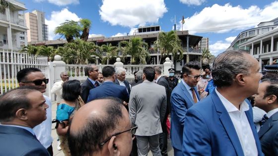 Rassemblement devant le Parlement mardi : deux enquêtes initiées