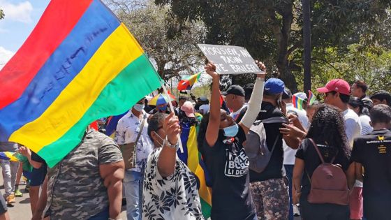 En direct de Mahébourg, suivez la marche citoyenne